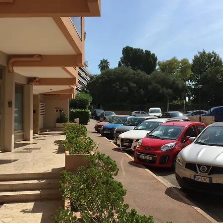 Duplex Les Pins Proche